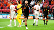 Depay celebra un gol contra Macedonia