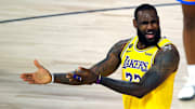 LeBron James no pudo liderar a los Lakers a la victoria, en una de las peores actuaciones de la organización en la postemporada