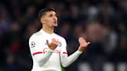 Juventus bersedia lepas Blaise Matuidi demi dapatkan Houssem Aouar dari Lyon