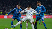 Olympique Lyon v Juventus - UEFA Champions League Round of 16: First Leg