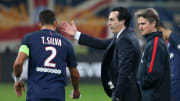 Unaï Emery en discussions avec Thiago Silva. 