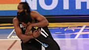 Harden e Irving encontraron la manera de sacar provecho de su talento en los Nets
