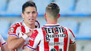 Jesús Molina e Hiram Mier sufrieron lesiones en los últimos encuentros de Chivas, pero podrían enfrentar el Clásico Nacional.
