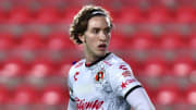 Tal como sucedió con Erick Aguirre del Pachuca, Marcel Ruiz de Xolos se aleja cada vez más de Chivas.
