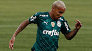 Deyverson segue no comando de ataque