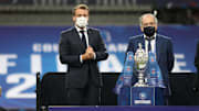 Emmanuel Macron est un fan inconditionnel de football. 