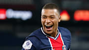Paris Saint-Germain v Angers SCO - Ligue 1