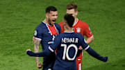 Leandro Paredes et Neymar, amis au PSG, vont se défier en finale de la Copa America.