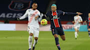 Paris Saint-Germain v FC Lorient - Ligue 1