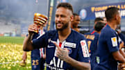 Neymar très heureux de remporter un nouveau trophée avec le Paris Saint-Germain