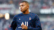 Mbappé debe decidir entre forzar su salida del PSG o formar tridente con Messi y Neymar