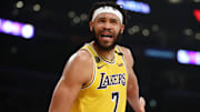 JaVale McGee funge como el centro titular de los Lakers