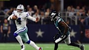Dak Prescott escapes pressure from Philadelphia Eagles defense
