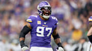 The Eagles need to stack up their defensive line heading into the 2020 regular season. How about signing Everson Griffen?