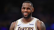 James registró un nuevo triple doble en la victoria ante Denver