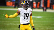 Pittsburgh Steelers v Cleveland Browns