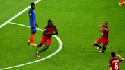 Eder celebra su histórico gol