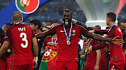 Eder célébrant la victoire face à la France à l'Euro 2016
