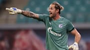 Ralf Fährmann könnte wohl theoretisch gegen Augsburg im Tor stehen
