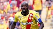 Seko Fofana avec le RC Lens contre l'AS Saint Etienne cette saison en Ligue 1 Uber Eats