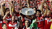 Zwar hielt Fernado Meira die Schale falsch herum, aber Meister ist Meister