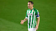 Andrés Guardado podría ver acción frente al Valencia.
