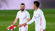 Quand Benzema te regarde comme ça, t'as tout gagné. 