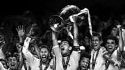 Le Real Madrid soulève la coupe aux grandes oreilles en 2014.