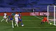 Real Madrid v FC Barcelona - La Liga Santander