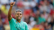 Mariano Díaz da negativo en el último test de coronavirus