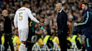 Varane queda afuera del Real Madrid por Covid-19