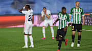 Wieder kein Tor gegen Betis: Vinicius und Benzema trauern einer Großchance hinterher