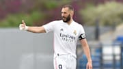 Der weiße Handschutz wird immer mehr zum Markenzeichen von Karim Benzema.