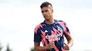 Varane ainda não chegou a um acordo com o Real Madrid