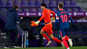 Sábado foi marcado por dois gols de goleiros ao redor do mundo