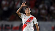 Quintero festeja su tanto ante Defensa y Justicia por la última Superliga