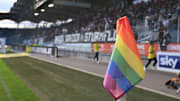Bietet der Fußball wirklich eine Plattform für Diversität?