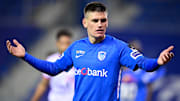 Le latéral droit danois de Genk Joakim Maehle. 