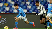 Hirving Lozano vio actividad con el Napoli