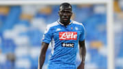 Kalidou Koulibaly, uno de los centrales más deseados del mercado