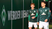 Mit Milos Veljkovic (r.) in der Anfangsformation verlor Werder diese Saison noch keine Partie