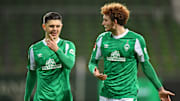Wollen und müssen beide zünden: Werders Offensivkräfte Milot Rashica (l.) und Josh Sargent (r.)