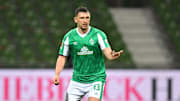 Milos Veljkovic ist eine feste Größe in der Bremer Abwehr. Gegen Stuttgart wird es jedoch eng mit einem Einsatz.