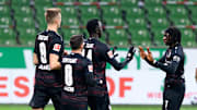 Silas (m.) schießt Stuttgart zum Sieg in Bremen