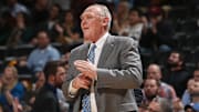 George Karl dirigió por última vez en la NBA en la temporada 2015-16