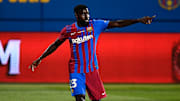 Umtiti acepta bajarse el sueldo
