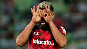 Alexis Canelo celebra un gol con Toluca.