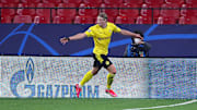 Sevilla FC v Borussia Dortmund  - UEFA Champions League Round Of 16 Leg One