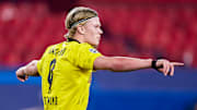 Sevilla FC v Borussia Dortmund  - UEFA Champions League Round Of 16 Leg One