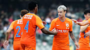 Atacante precisa resolver sua situação junto ao Shandong Luneng